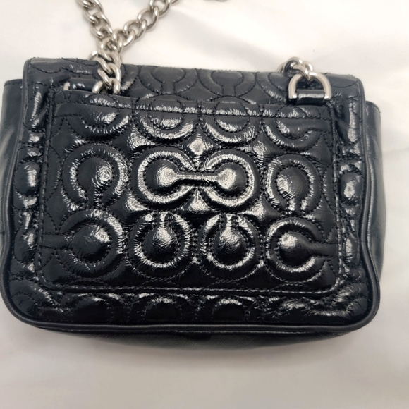 Coach quilted leather with c logo metal crossbody strap - Picture 9 of 10